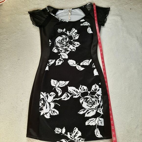 Andrea Missy Floral Dress Size S - Picture 6 of 8